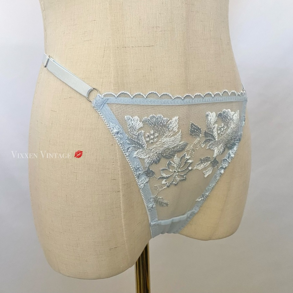 KAT THE LABEL FLORAL EMBROIDERED LACE 'ANNABELLE THONG' IN FROST - Picture 2 of 7